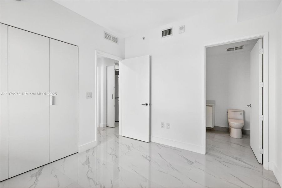 Spacious, unfurnished interior of a new home in , Miami (Image 19).