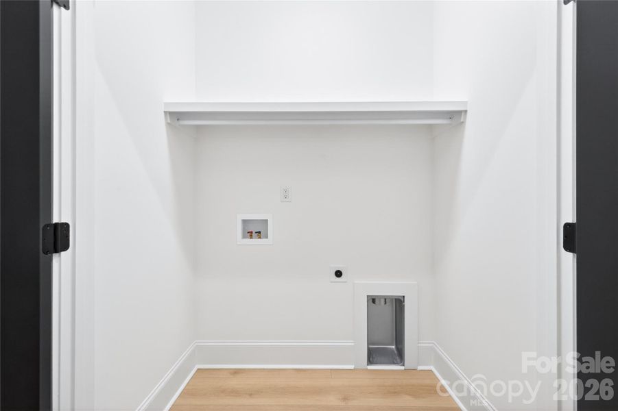 Spacious, unfurnished interior of a new home in , Charlotte (Image 29).
