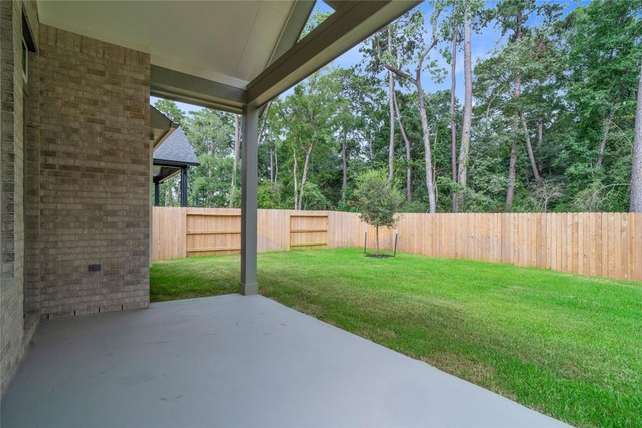 Exterior details and patio area of a home in Madeley Creek, Conroe (Image 3). Exterior details and patio area of a home in Madeley Creek, Conroe (Image 3).