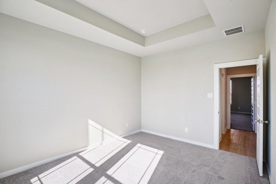Spacious, unfurnished interior of a new home in Southfork Ranch, Sealy (Image 18).