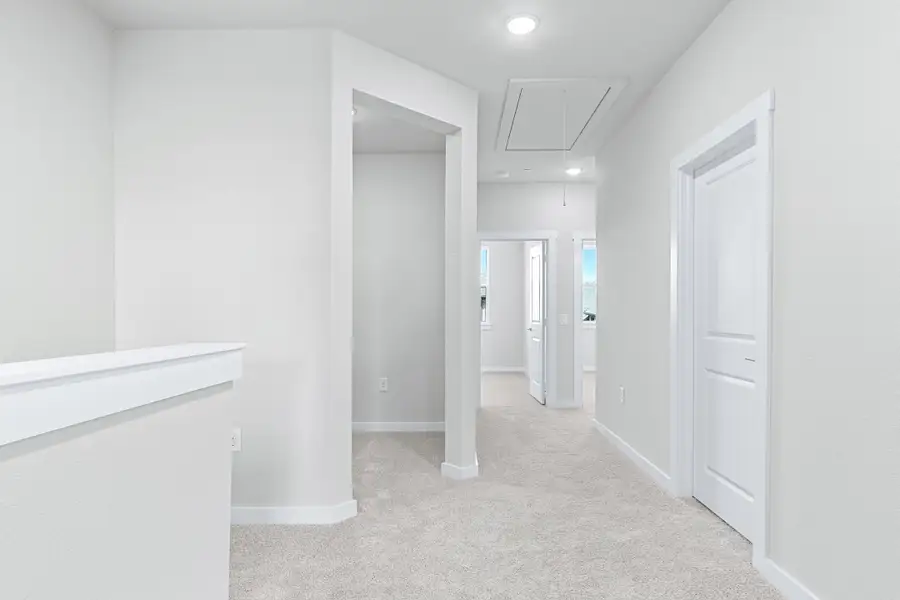 Spacious, unfurnished interior of a new home in Willow Grove Townhomes, Melissa (Image 26).