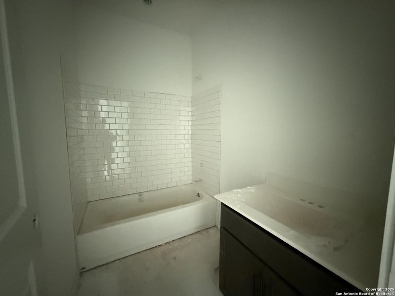 Image 35 of a home in Enclave at Hennersby Hollow 50's.