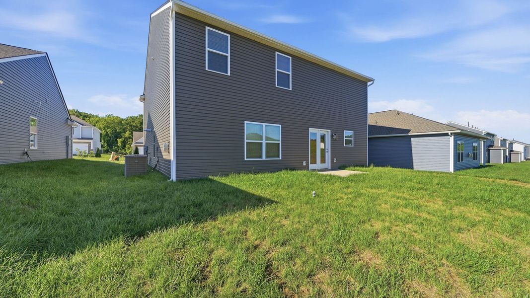 Exterior details and patio area of a home in Fieldcrest Acres, Blountville (Image 3).