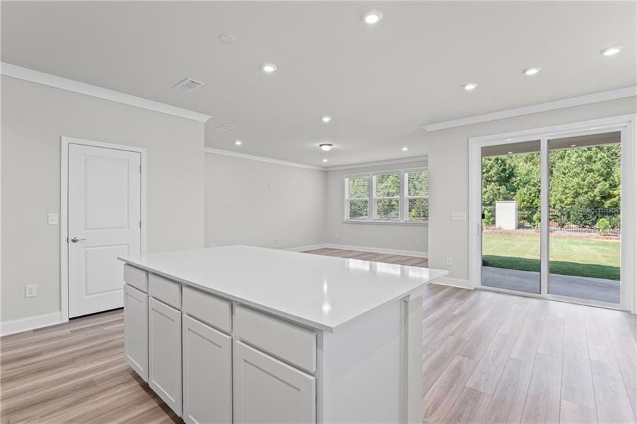 Image 20 of a home in Overland.