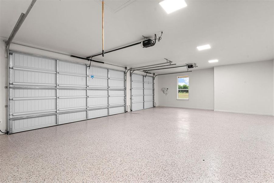 Spacious, unfurnished interior of a new home in Pecan Plantation, Granbury (Image 31). Spacious, unfurnished interior of a new home in Pecan Plantation, Granbury (Image 31).