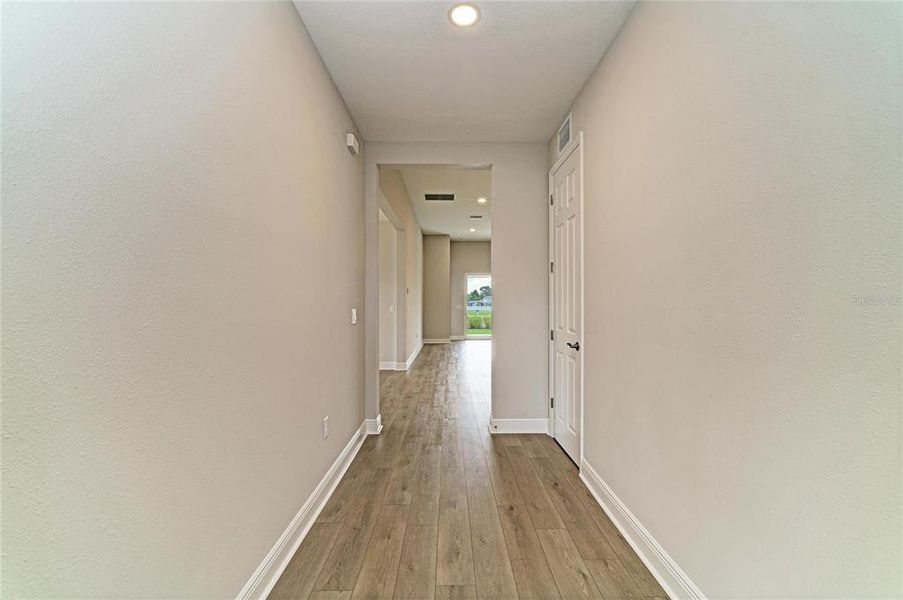 Spacious, unfurnished interior of a new home in Caldera, Spring Hill (Image 25).