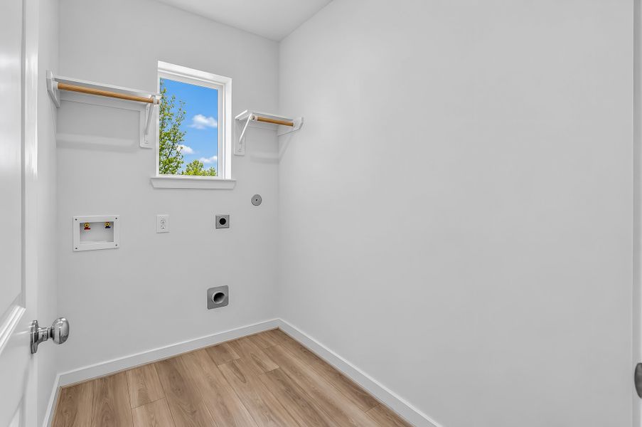 Spacious, unfurnished interior of a new home in Hockley Meadows, Hockley (Image 18). Spacious, unfurnished interior of a new home in Hockley Meadows, Hockley (Image 18).
