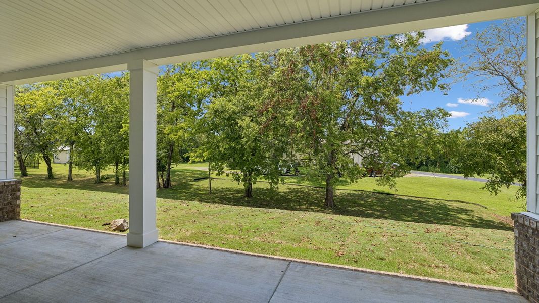 Representative exterior details of a home built from the Ansley by D.R. Horton in Harvest Point, Spring Hill (Image 34).