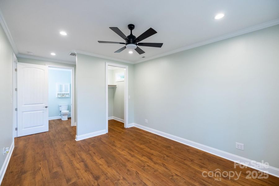 Spacious, unfurnished interior of a new home in , Sparta (Image 19).