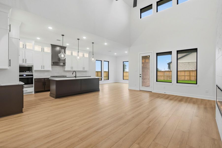 Spacious, unfurnished interior of a new home in Elyson, Katy (Image 22).