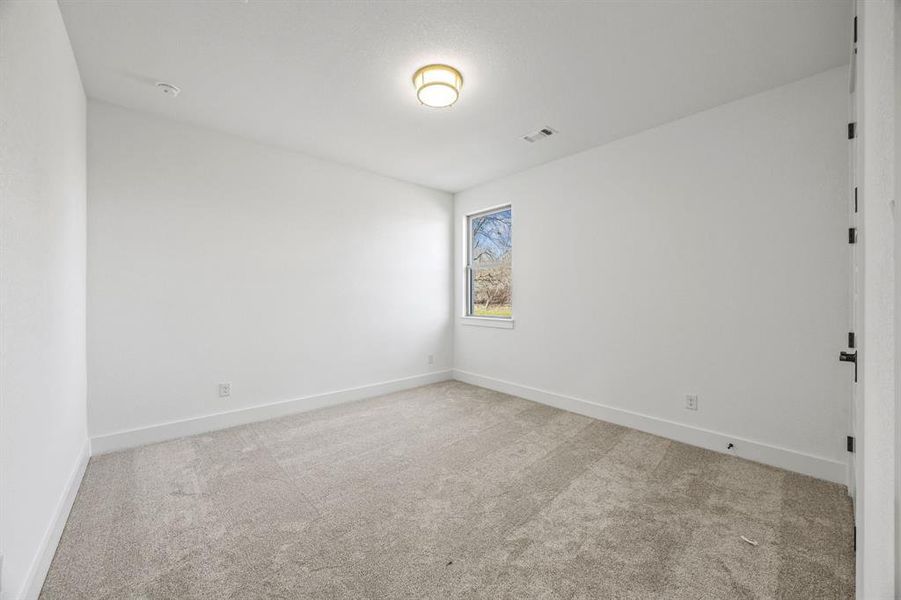 Spacious, unfurnished interior of a new home in Rolling Creek Ranch, Aledo (Image 26).