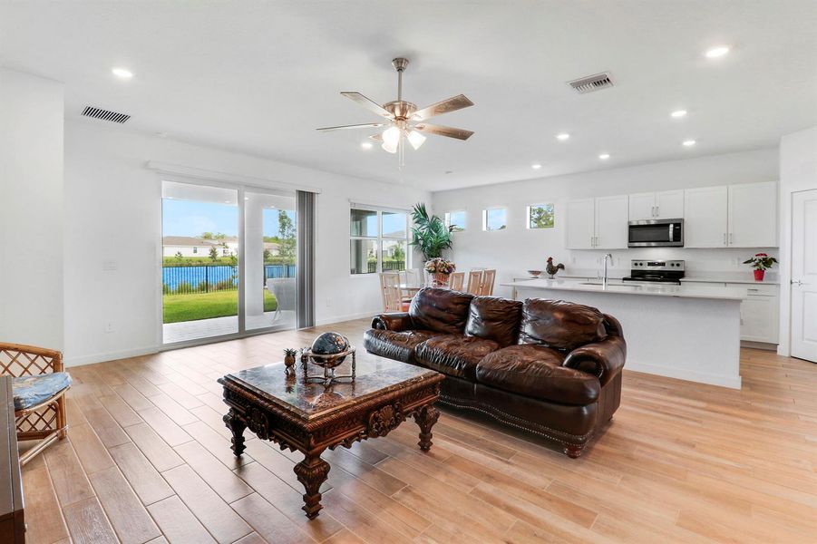 Open Floor Plan Open Floor Plan