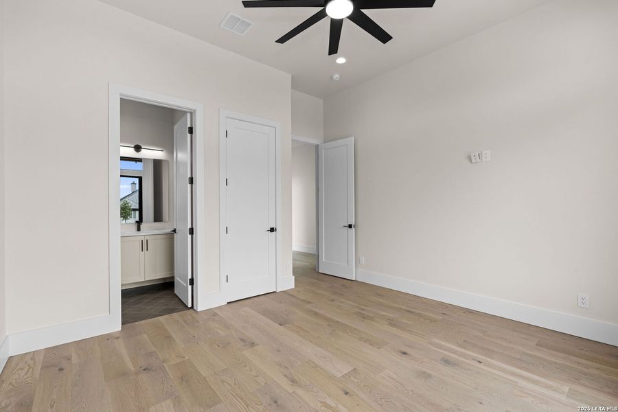 Spacious, unfurnished interior of a new home in , San Antonio (Image 59).