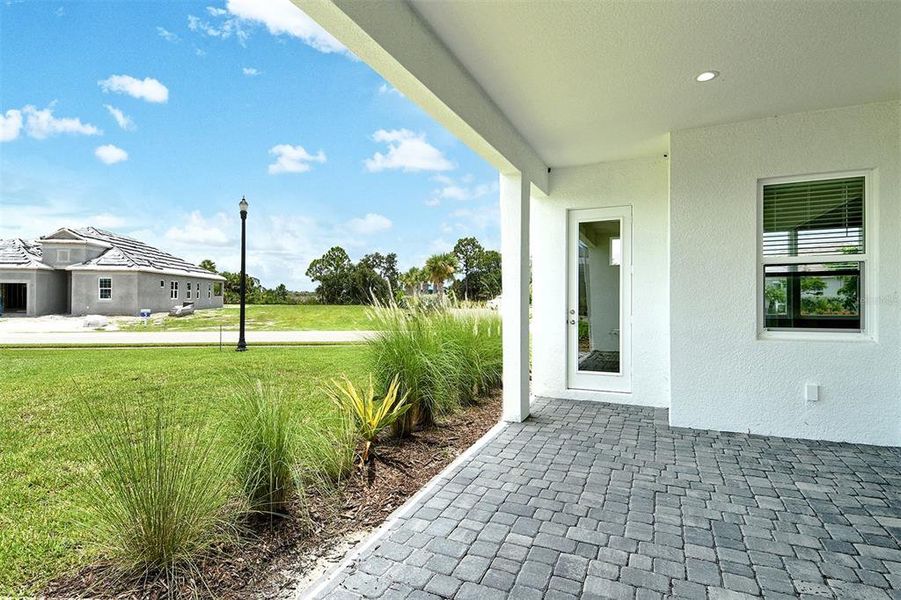 Exterior details and patio area of a home in , Venice (Image 24).