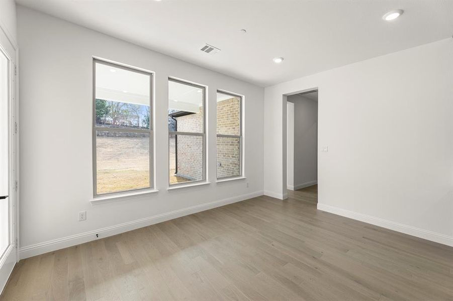 05. 405 Wood Duck - Dining