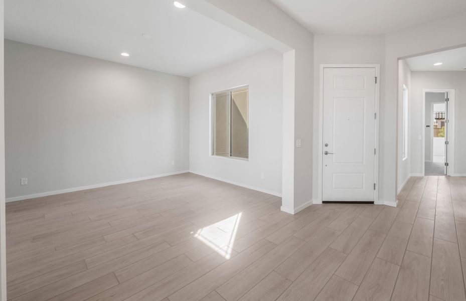 Spacious, unfurnished interior of a new home in Legado West, Queen Creek (Image 20). Spacious, unfurnished interior of a new home in Legado West, Queen Creek (Image 20).