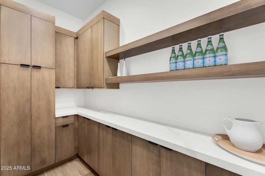 22-web-or-mls-19875 E SIlver Creek Ln-24