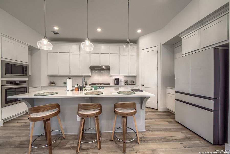 Furnished interior view inside a new home in Regent Park, Boerne (Image 8).