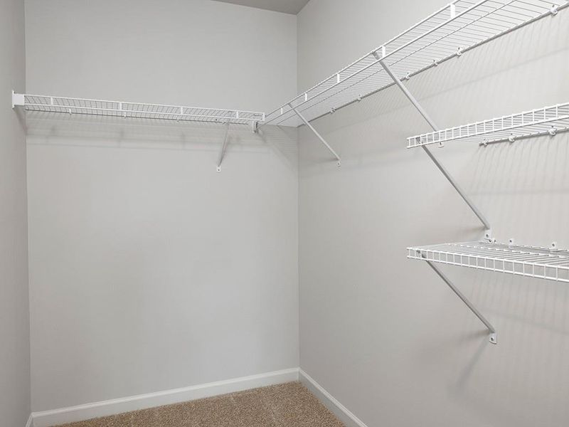 Spacious, unfurnished interior of a new home in Oaks at Cedar Grove, Fairburn (Image 18).