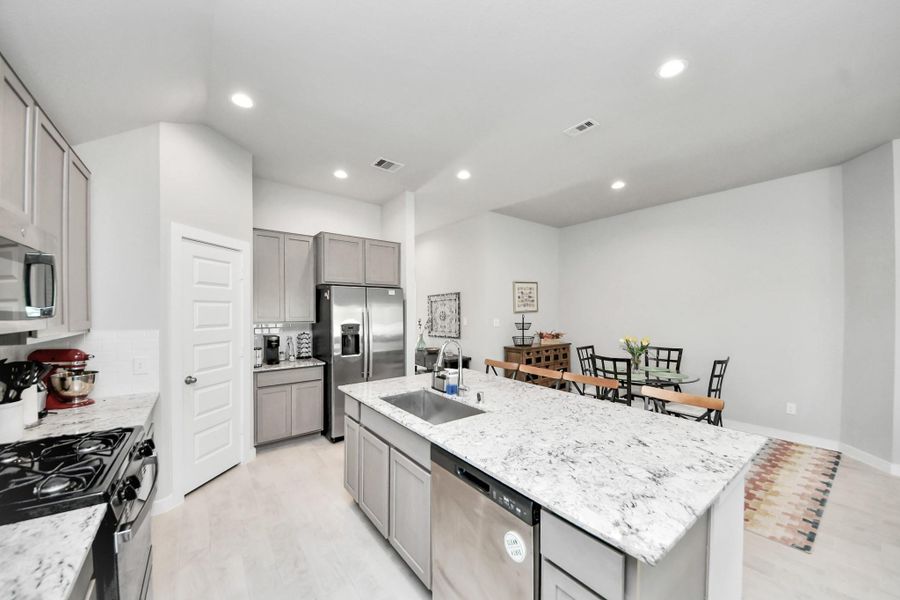 Furnished interior view inside a new home in Briarwood Crossing, Rosenberg (Image 6).