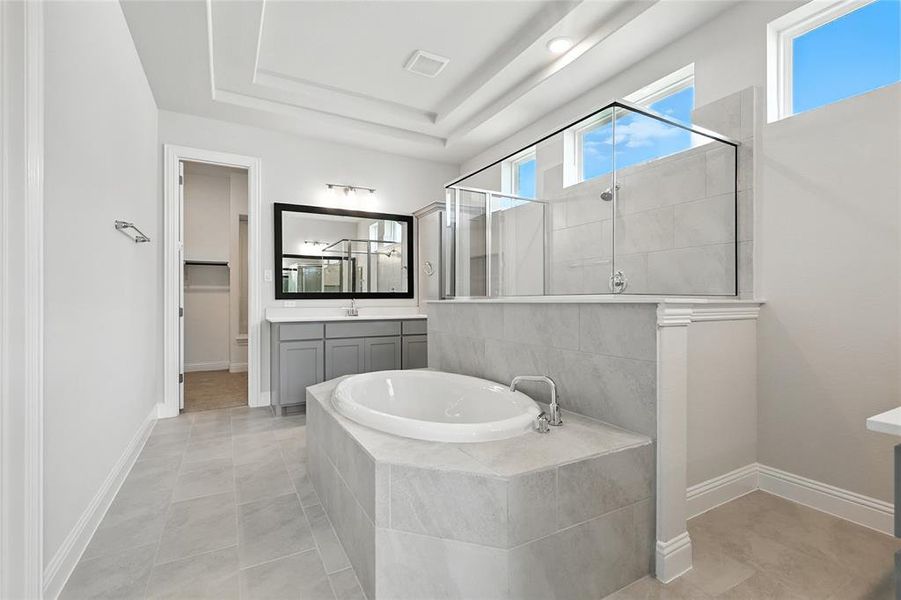 Furnished interior view inside a new home in Ridge Crossing, Waxahachie (Image 13).