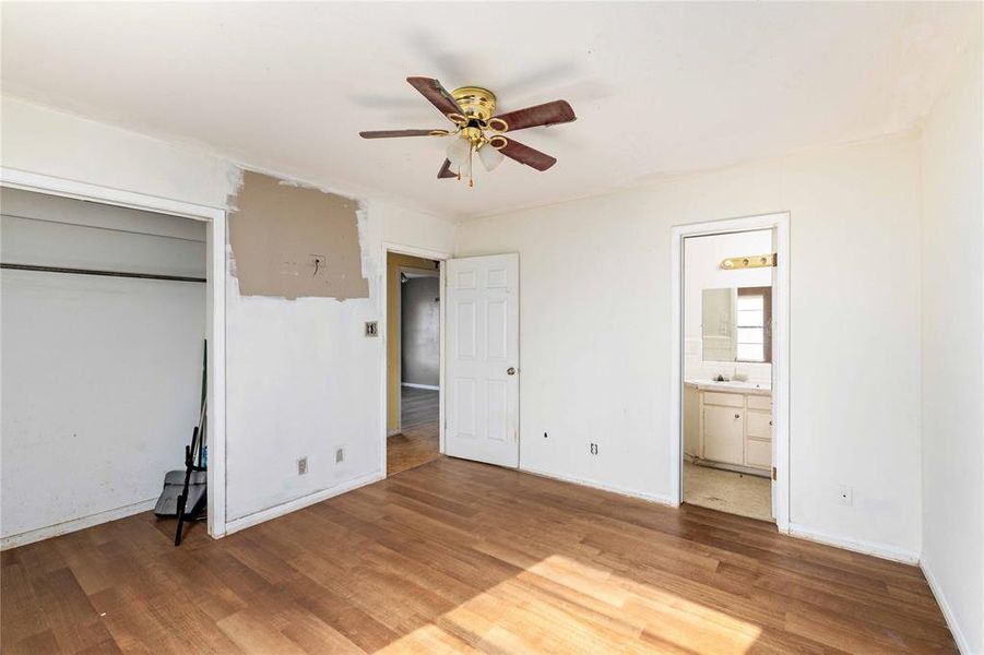 Spacious, unfurnished interior of a new home in , Brownwood (Image 11).