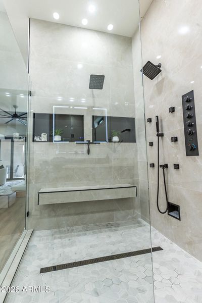 2536 E Indianola Ave-66