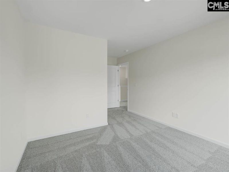 Spacious, unfurnished interior of a new home in Rolling Hills, Prosperity (Image 27).