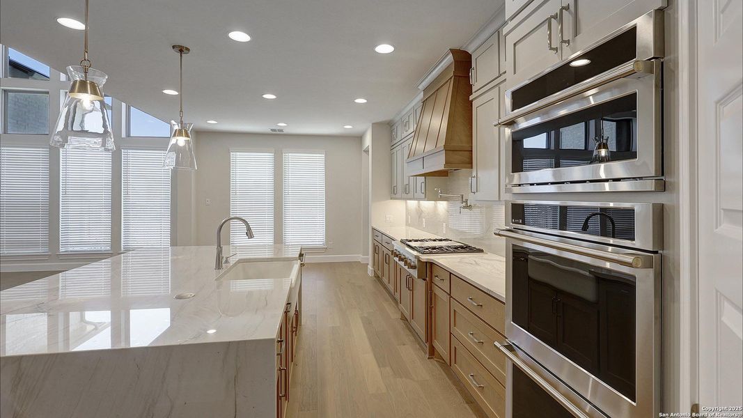 Furnished interior view inside a new home in The Dominion 70', San Antonio (Image 7). Furnished interior view inside a new home in The Dominion 70', San Antonio (Image 7).