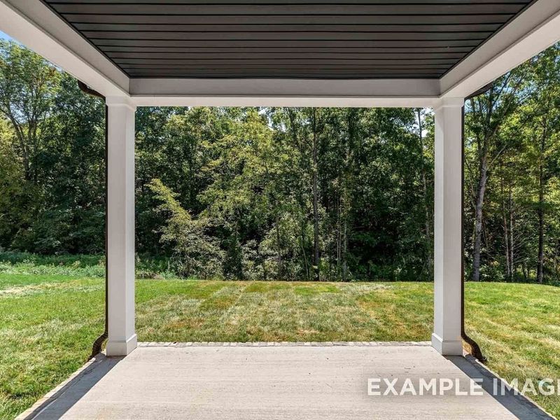 Exterior details and patio area of a home in Woods Crossing, Gallatin (Image 4).