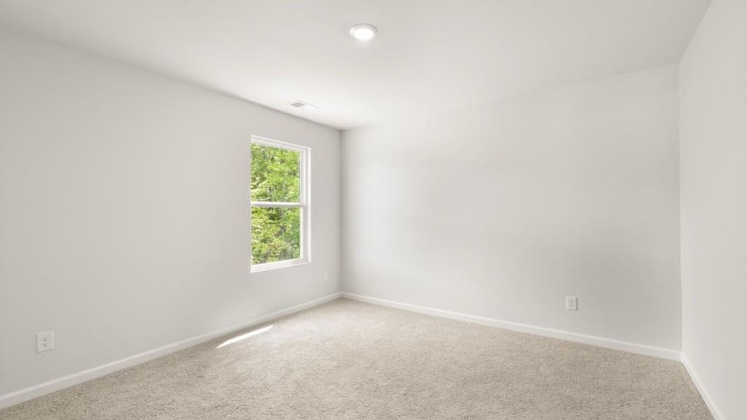 Spacious, unfurnished interior of a new home in Northwoods at Mirror Lake, Villa Rica (Image 14).