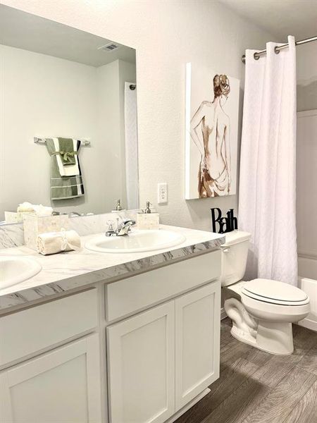 Furnished interior view inside a new home in Waterside at Cedar Creek, Abilene (Image 25). Furnished interior view inside a new home in Waterside at Cedar Creek, Abilene (Image 25).