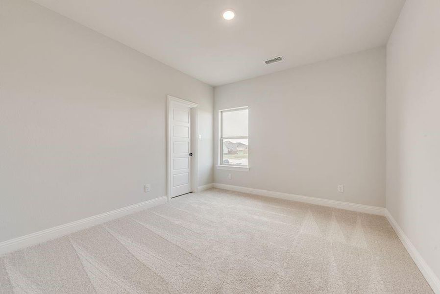 Spacious, unfurnished interior of a new home in Villages of Creekwood, Frisco (Image 20). Spacious, unfurnished interior of a new home in Villages of Creekwood, Frisco (Image 20).