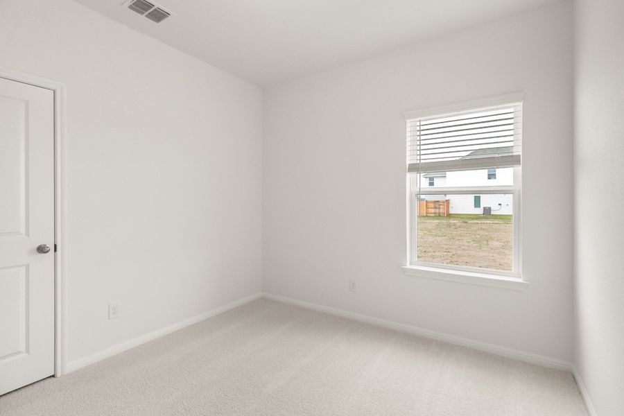 Spacious, unfurnished interior of a new home in Trace, San Marcos (Image 20).