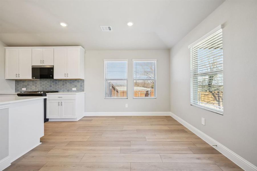 Photo is not of the actual home, but is an inspirational photo of builder’s model home and may depict options, furnishings, and/or decorator features that are not included. Photo is not of the actual home, but is an inspirational photo of builder’s model home and may depict options, furnishings, and/or decorator features that are not included.