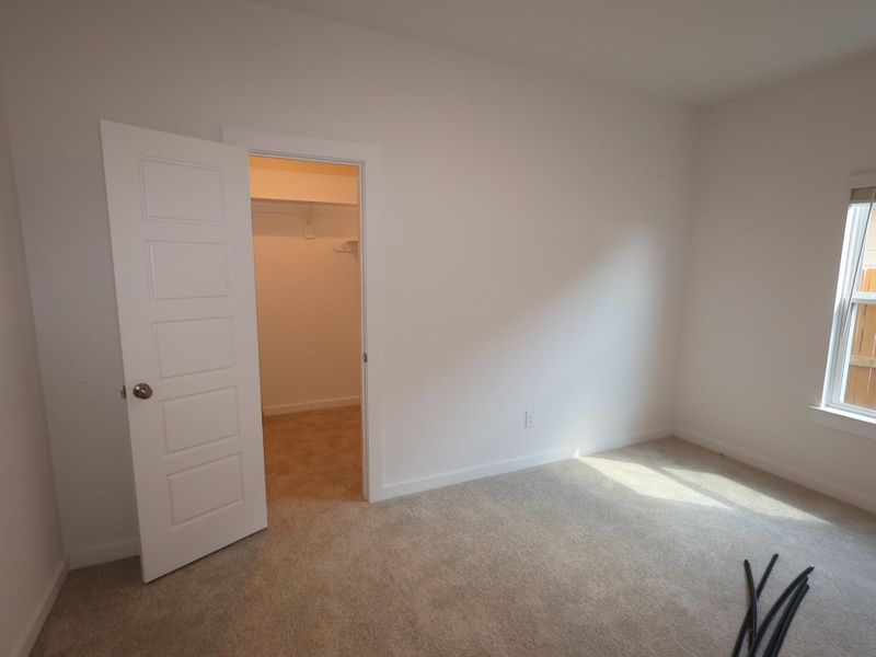 Spacious, unfurnished interior of a new home in Summerview, Fulshear (Image 22). Spacious, unfurnished interior of a new home in Summerview, Fulshear (Image 22).