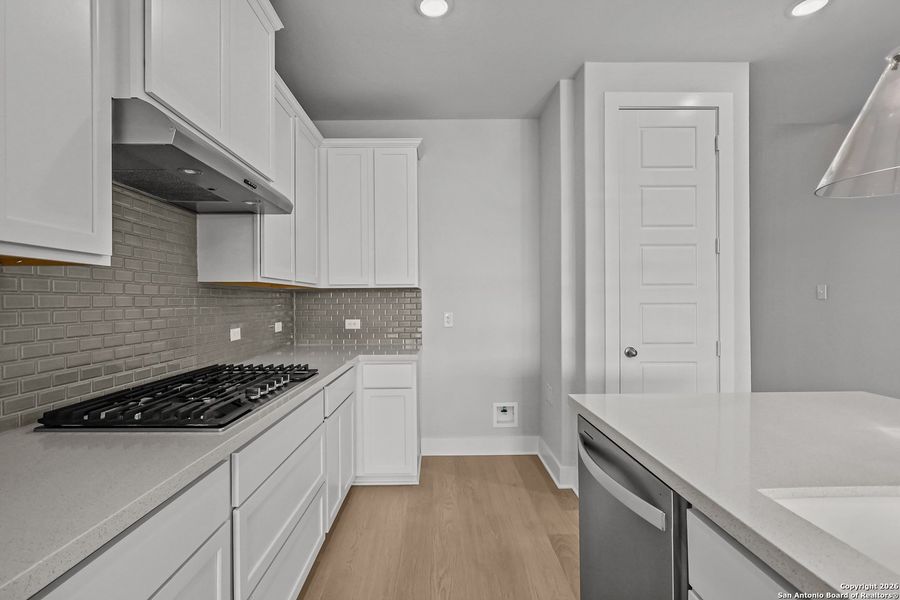 Furnished interior view inside a new home in Mayfair 50', New Braunfels (Image 15).