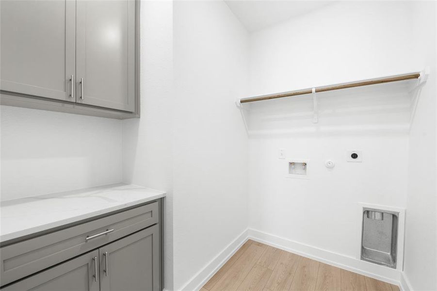 Furnished interior view inside a new home in Rosenthal Estates, Lorena (Image 10).