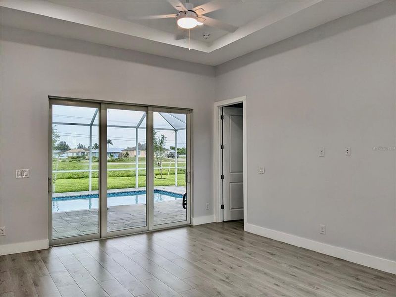 Spacious, unfurnished interior of a new home in , Cape Coral (Image 19).