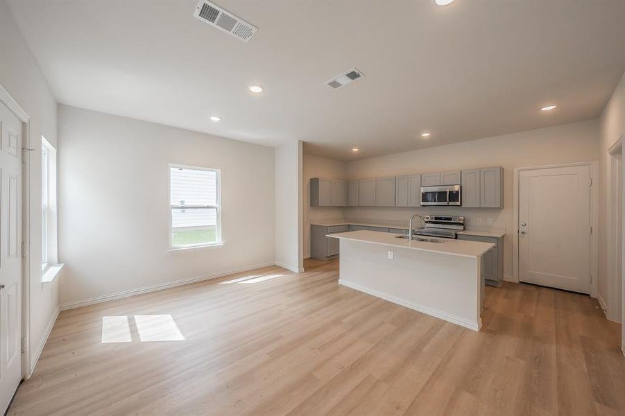 Spacious, unfurnished interior of a new home in Courtland Place, Cleburne (Image 35). Spacious, unfurnished interior of a new home in Courtland Place, Cleburne (Image 35).