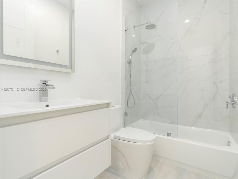 Furnished interior view inside a new home in , Fort Lauderdale (Image 9).