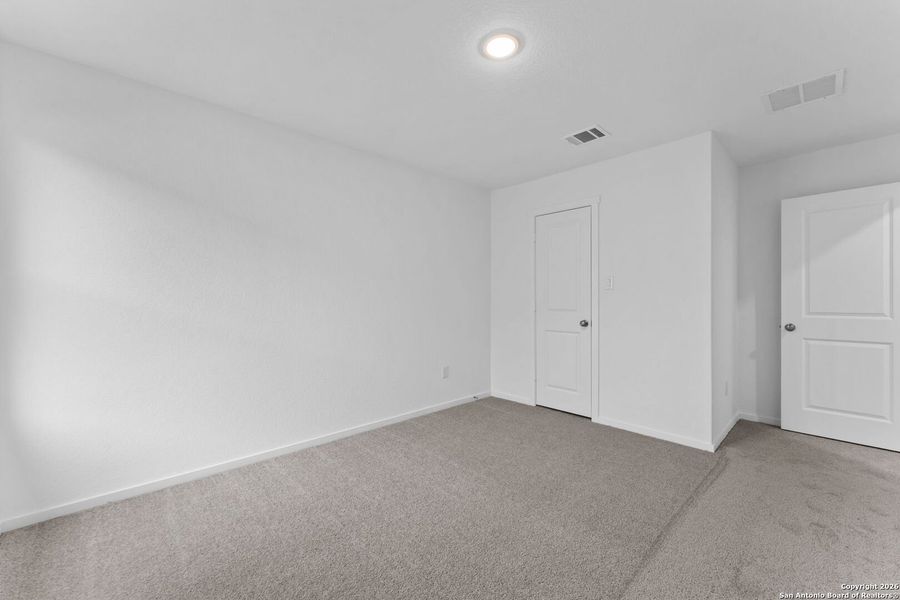 Spacious, unfurnished interior of a new home in Voss Farms: Watermill Collection, New Braunfels (Image 20).