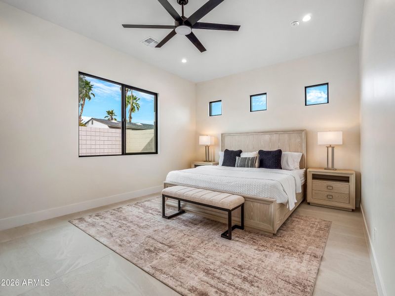 146_p2400600 146_p2400600