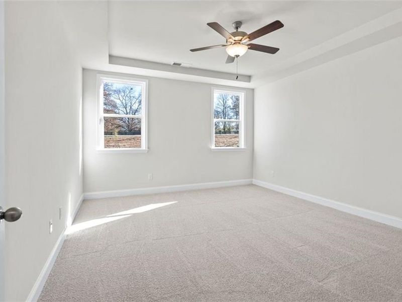 Spacious, unfurnished interior of a new home in Wehunt Meadows, Hoschton (Image 25).