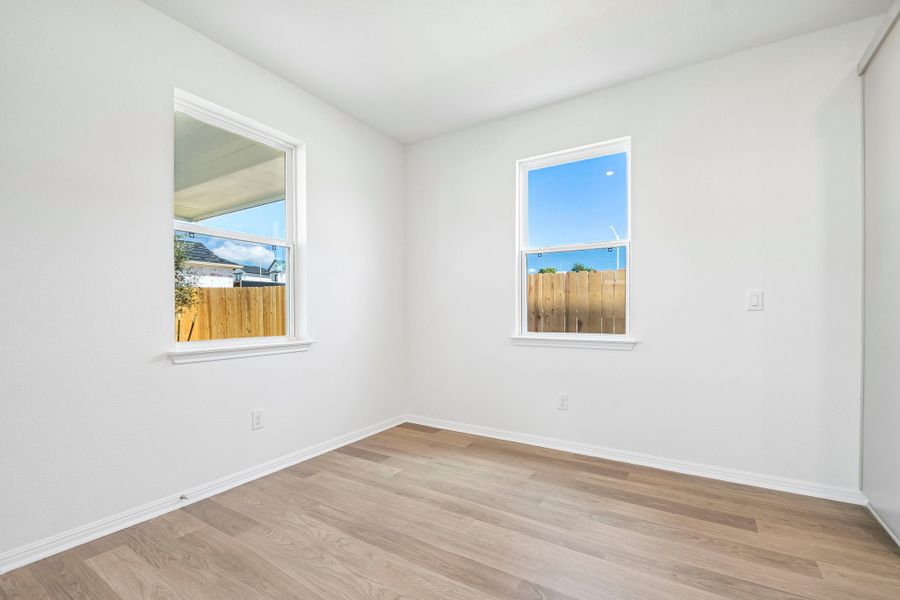 Spacious, unfurnished interior of a new home in Foxfield, Austin (Image 13). Spacious, unfurnished interior of a new home in Foxfield, Austin (Image 13).