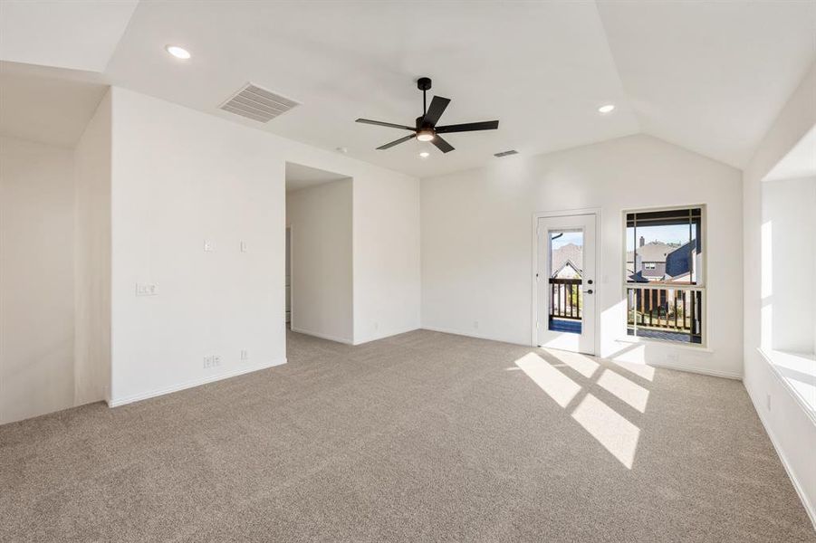 Spacious, unfurnished interior of a new home in Bear Creek Classic 60, Lavon (Image 37). Spacious, unfurnished interior of a new home in Bear Creek Classic 60, Lavon (Image 37).