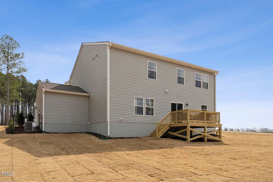 32- HHHunt Homes King Exterior Rear