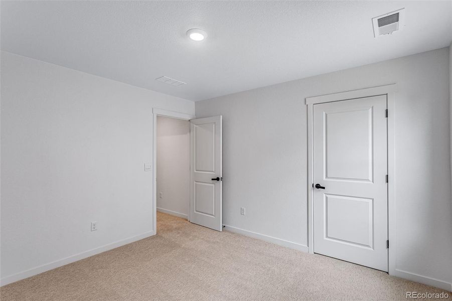 Spacious, unfurnished interior of a new home in Hansen Farm, Fort Collins (Image 22).