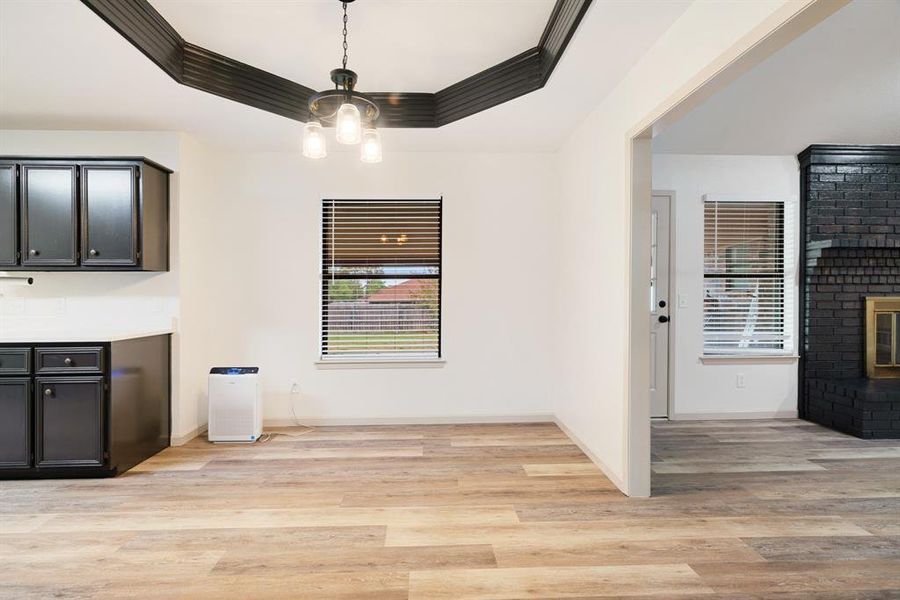 Spacious, unfurnished interior of a new home in , Paris (Image 12).