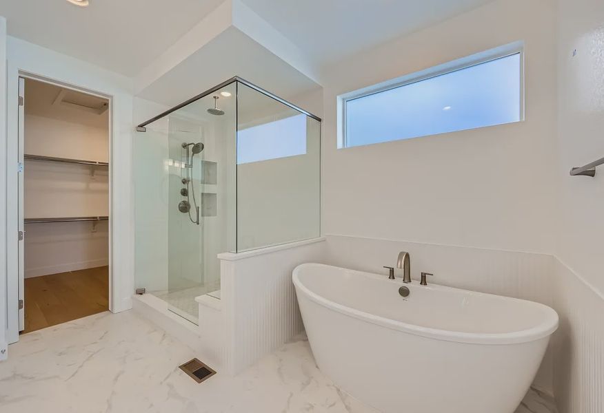 Adelyn Primary Bath - 20 of 22